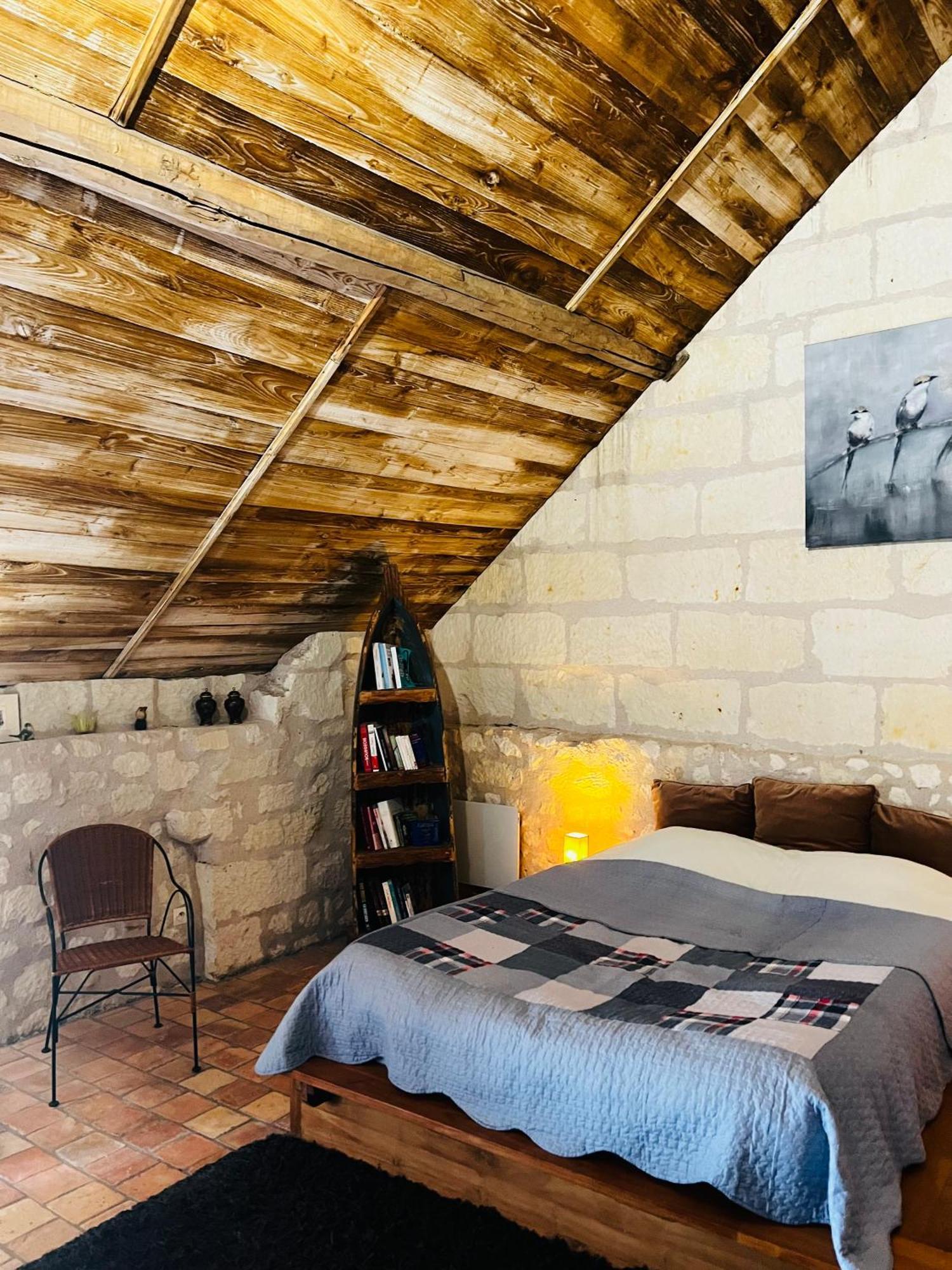 Chateau De La Thibaudiere - Chambre Du Tonneau Allonnes  Luaran gambar