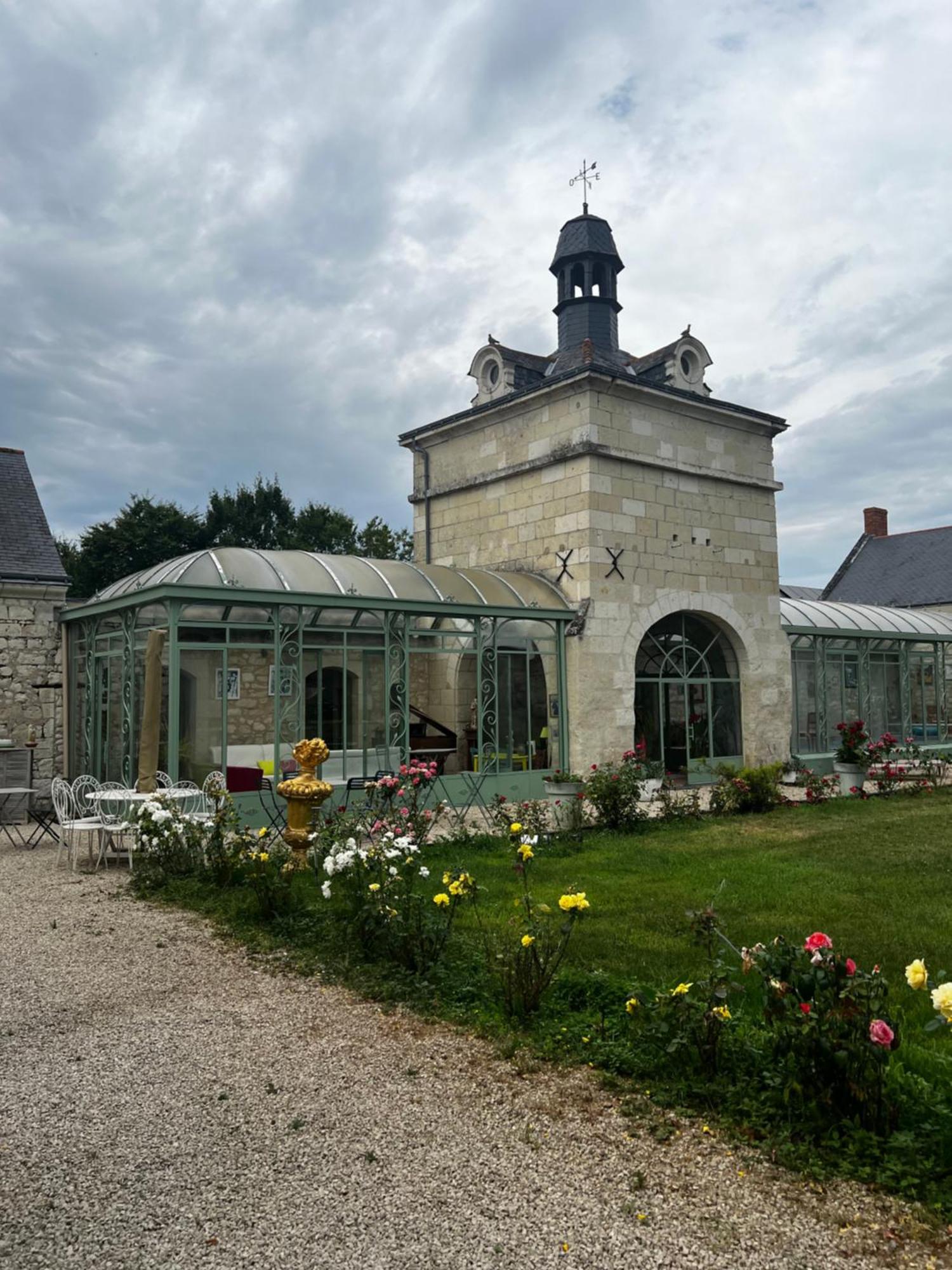 Chateau De La Thibaudiere - Chambre Du Tonneau Allonnes  Luaran gambar